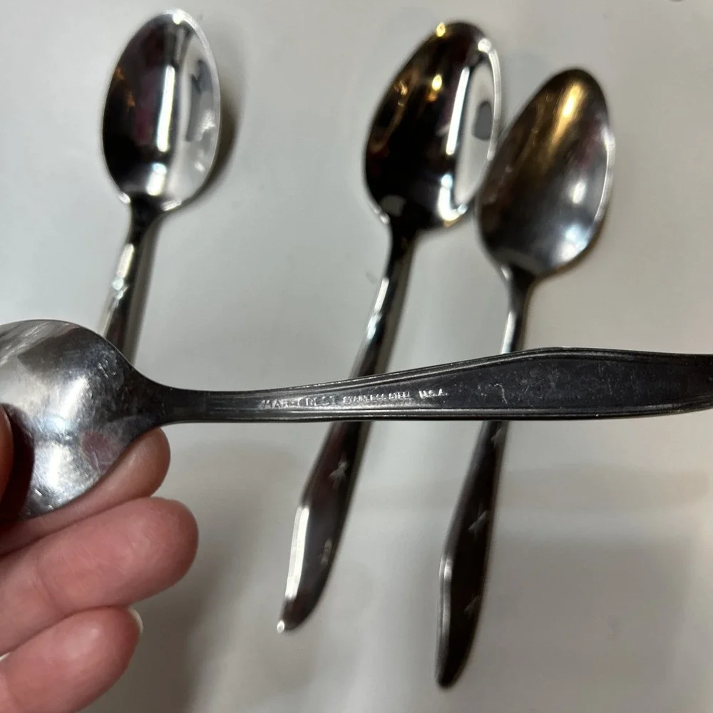 4 Vintage Spoons Mar-crest 